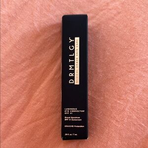 Drmtlgy luminous eye corrector SPF 41 shade Tan